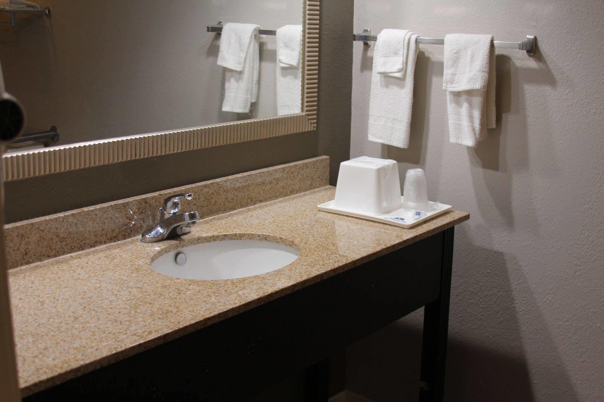 Red Roof Inn Columbia, Tn מראה חיצוני תמונה